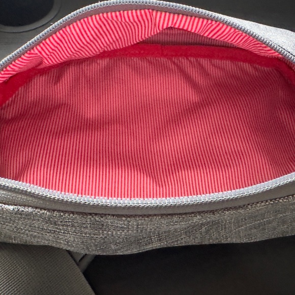 Herschel bum bag - Picture 7 of 7